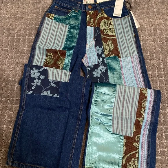 BDG High & Wide Jean - Patchwork Denim NWT Size 25 - Picture 7 of 11
